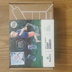 KiwiCo Giant Bubbles